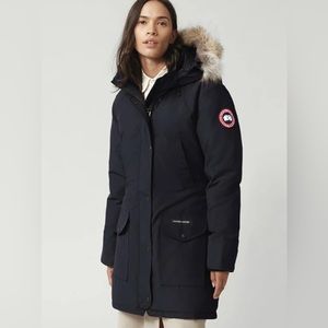 TRILLIUM PARKA  size medium navy
